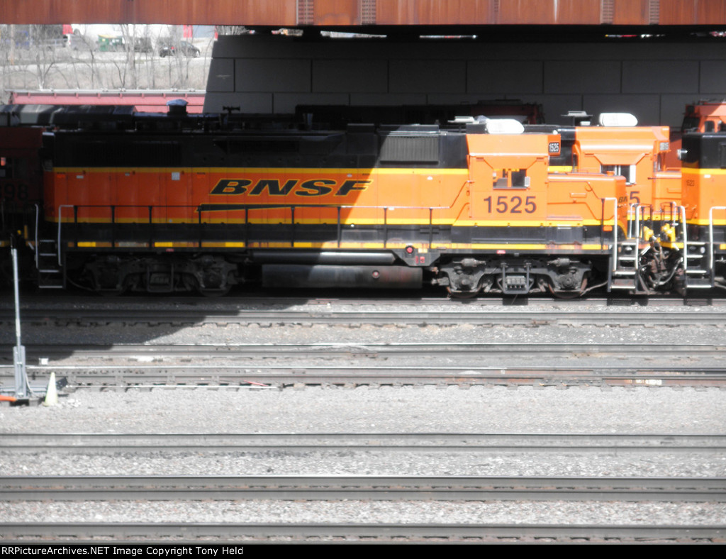 BNSF 1525